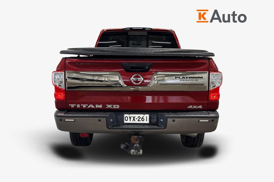 Nissan Titan vaihtoauto