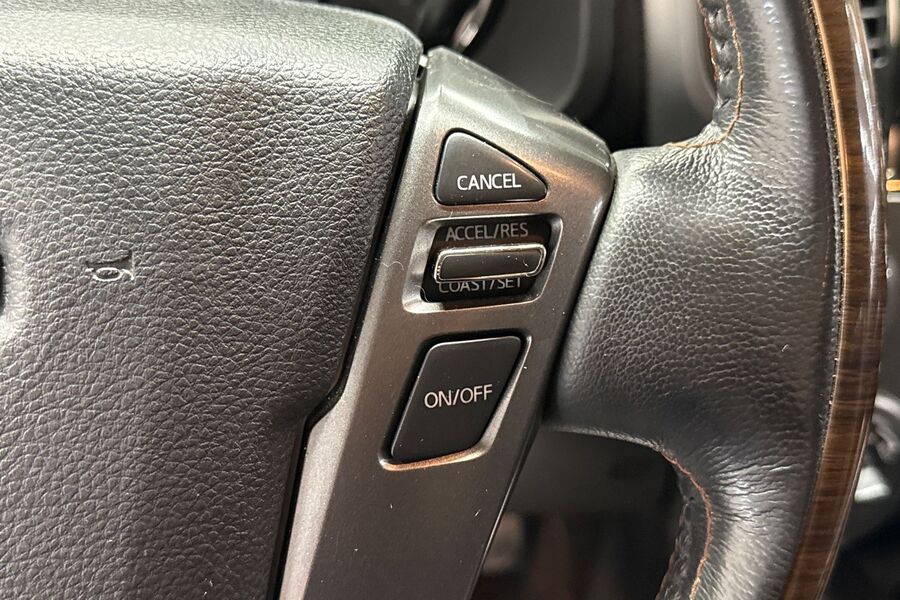 Nissan Titan vaihtoauto