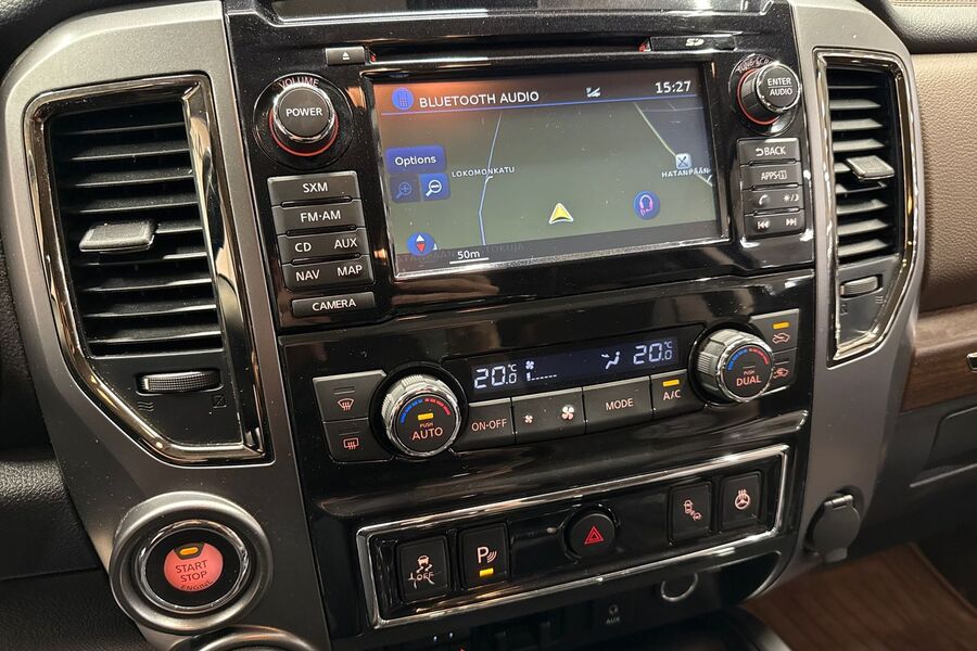 Nissan Titan vaihtoauto