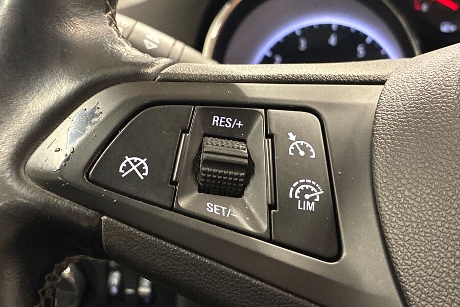 Opel Astra vaihtoauto