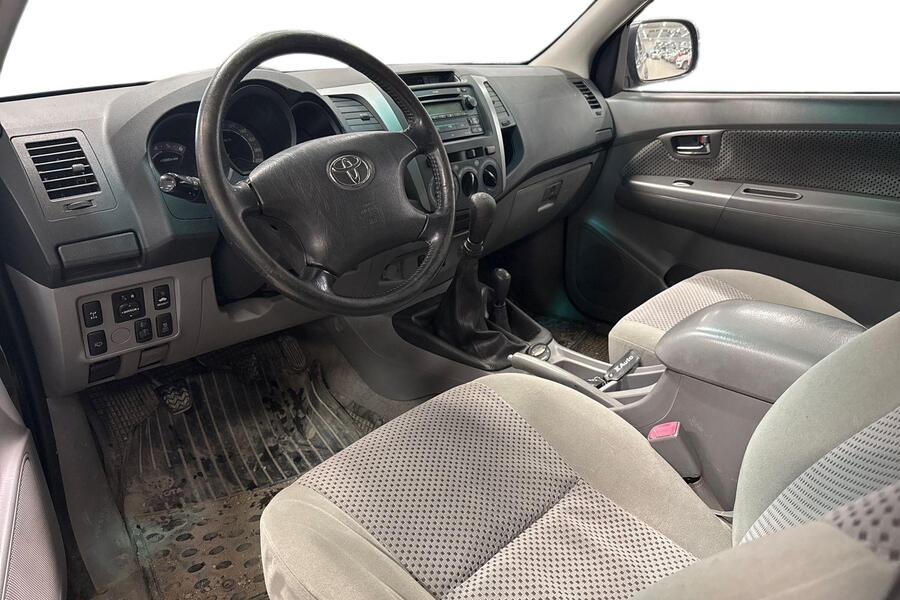 Toyota Hilux vaihtoauto