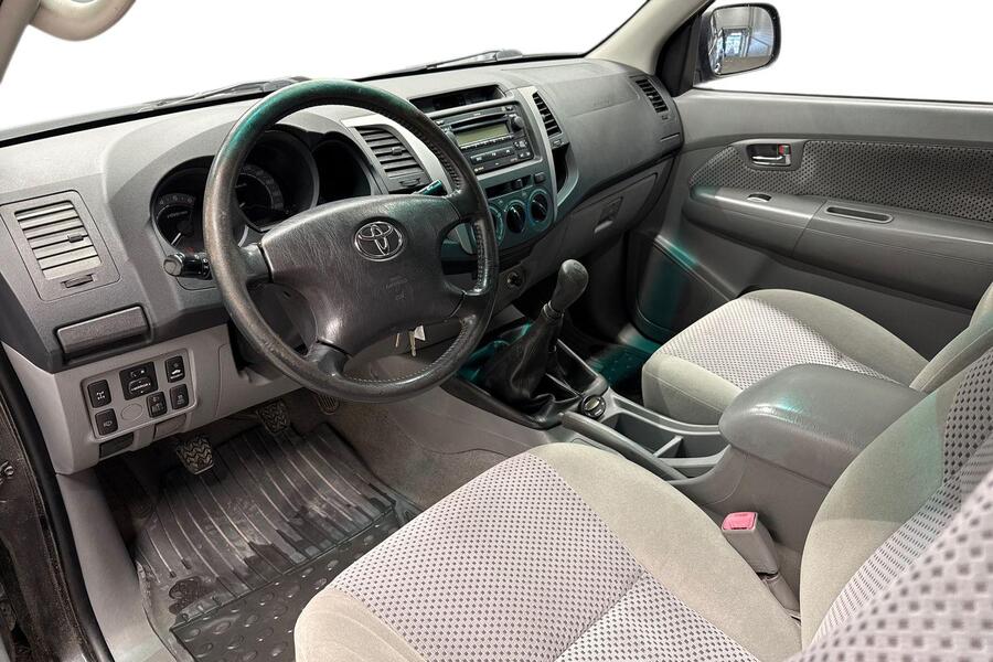 Toyota Hilux vaihtoauto