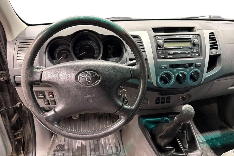 Toyota Hilux vaihtoauto