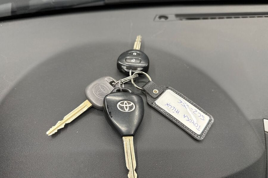 Toyota Hilux vaihtoauto