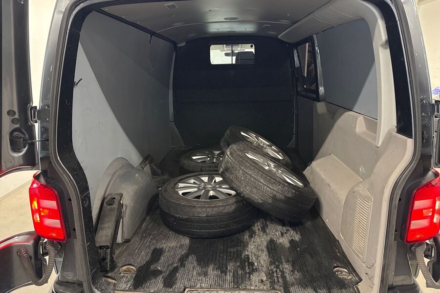 Volkswagen Transporter vaihtoauto