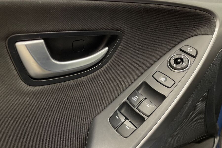 Hyundai i30 5d vaihtoauto