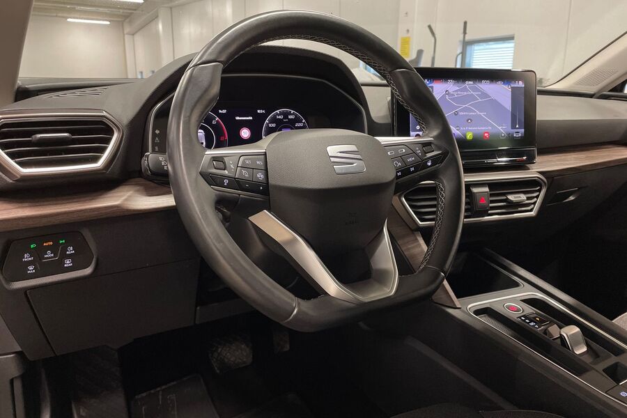 SEAT Leon Sportstourer vaihtoauto