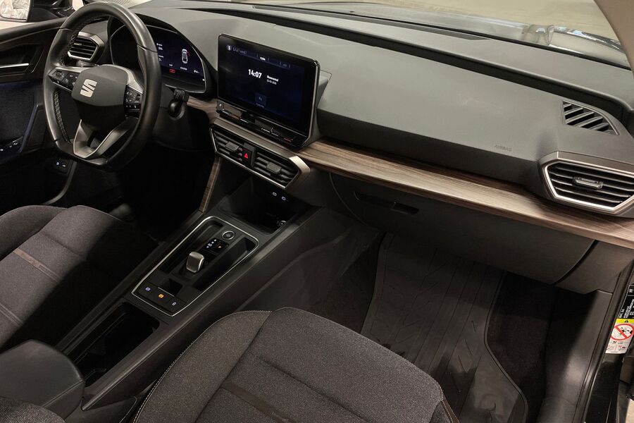 SEAT Leon Sportstourer vaihtoauto