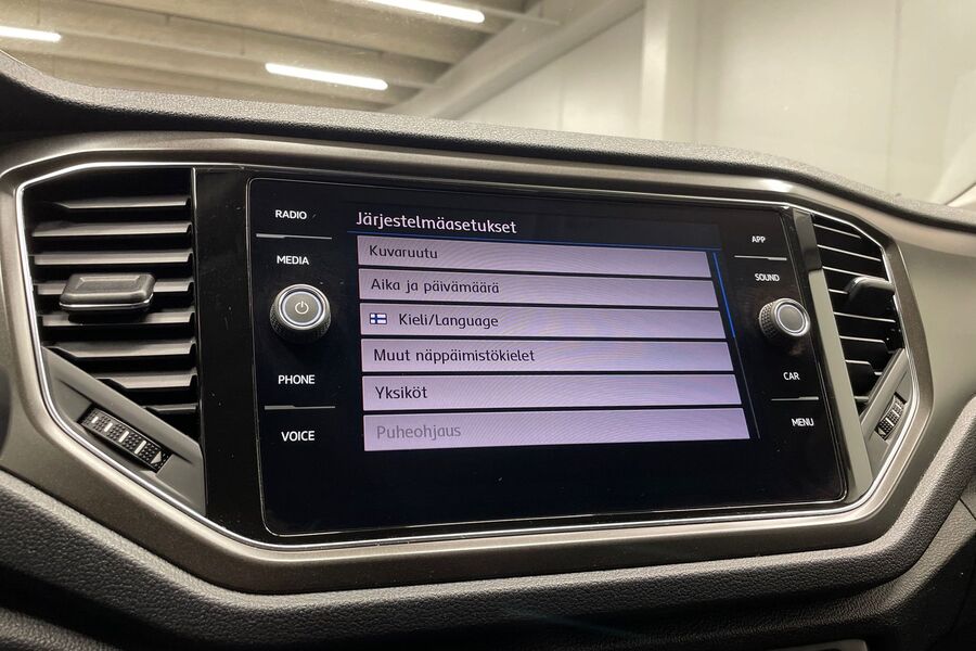 Volkswagen T-Roc vaihtoauto