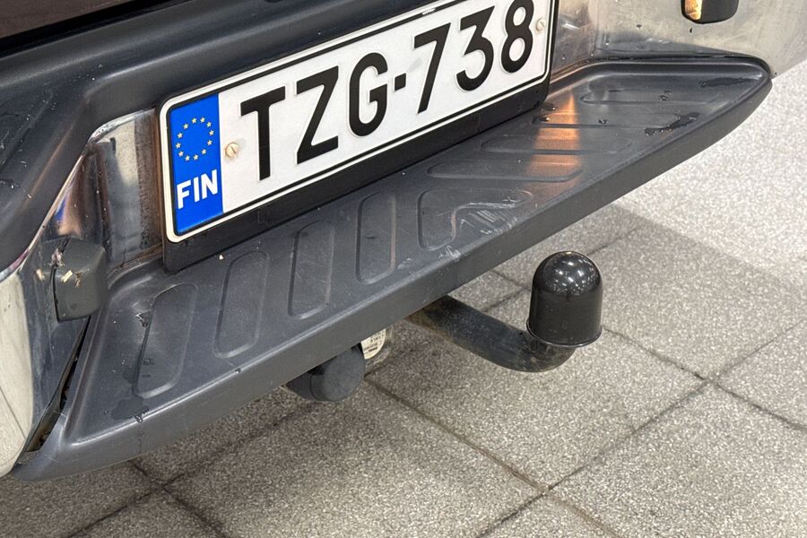 Nissan Navara vaihtoauto