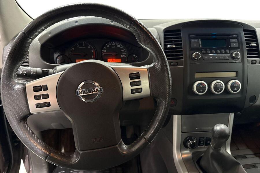 Nissan Navara vaihtoauto