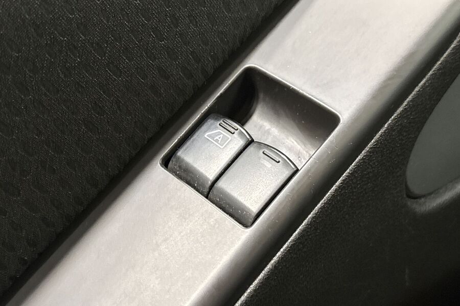 Nissan Navara vaihtoauto