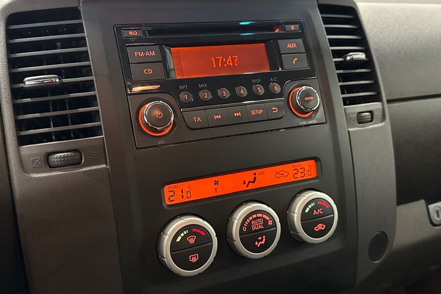 Nissan Navara vaihtoauto