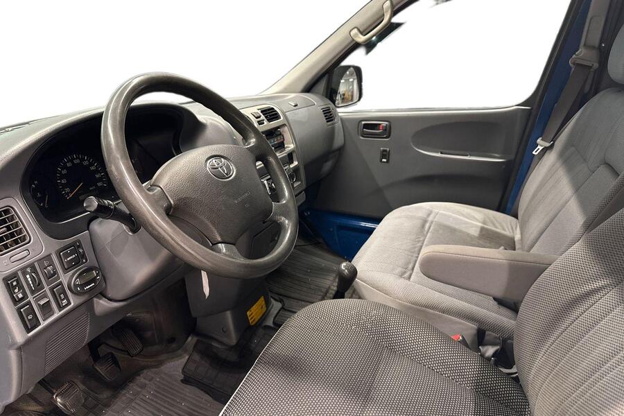 Toyota Hiace vaihtoauto