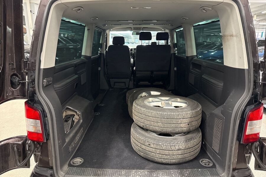 Volkswagen Caravelle vaihtoauto