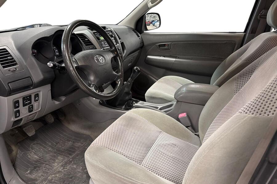 Toyota Hilux vaihtoauto