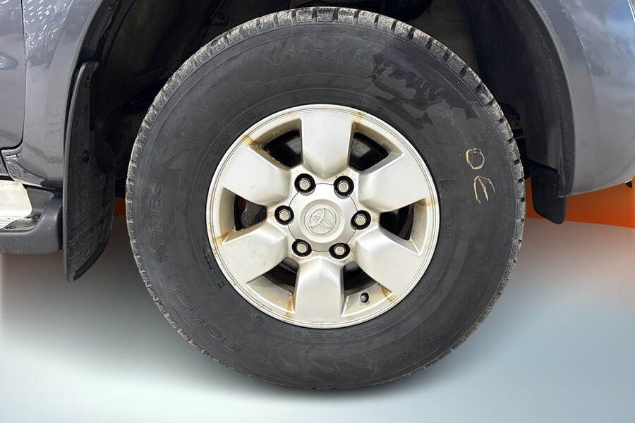 Toyota Hilux vaihtoauto