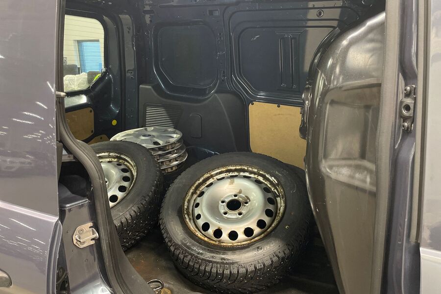 Ford Transit Connect vaihtoauto