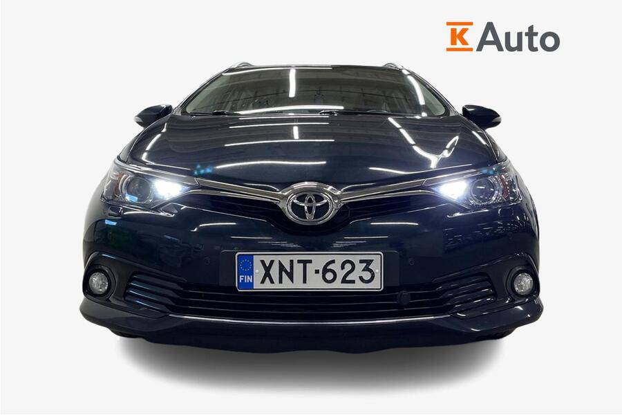 Toyota Auris vaihtoauto
