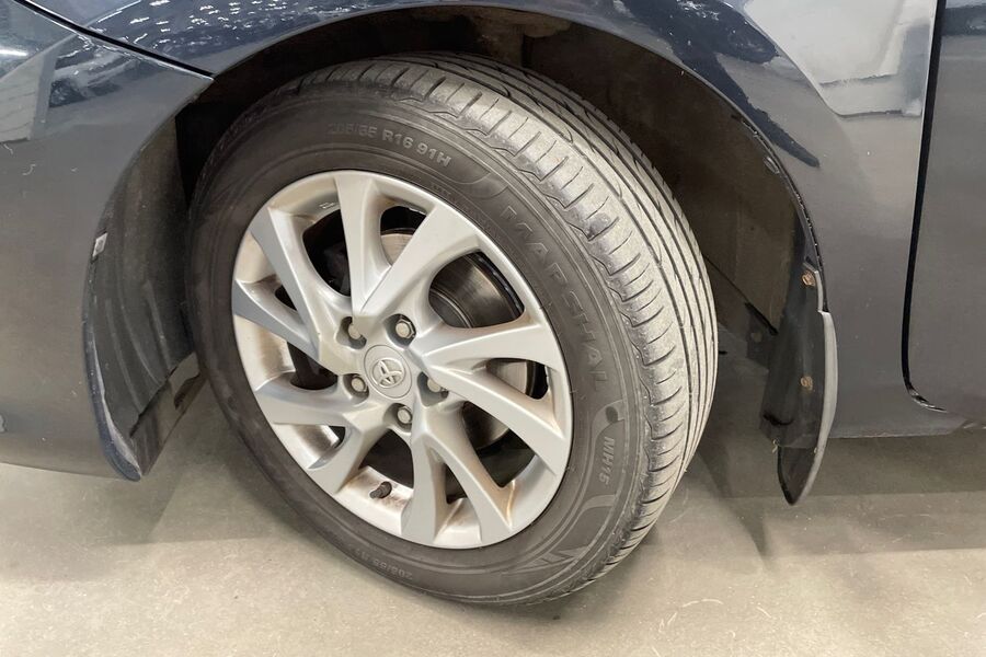 Toyota Auris vaihtoauto