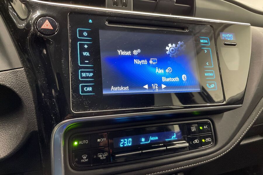 Toyota Auris vaihtoauto