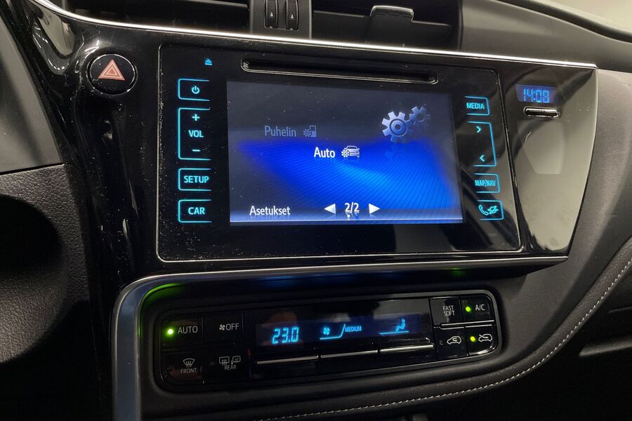 Toyota Auris vaihtoauto