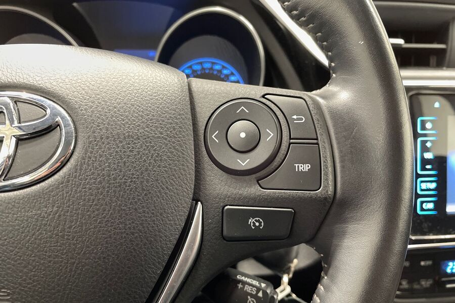 Toyota Auris vaihtoauto