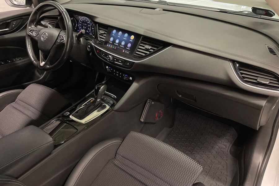 Opel Insignia vaihtoauto