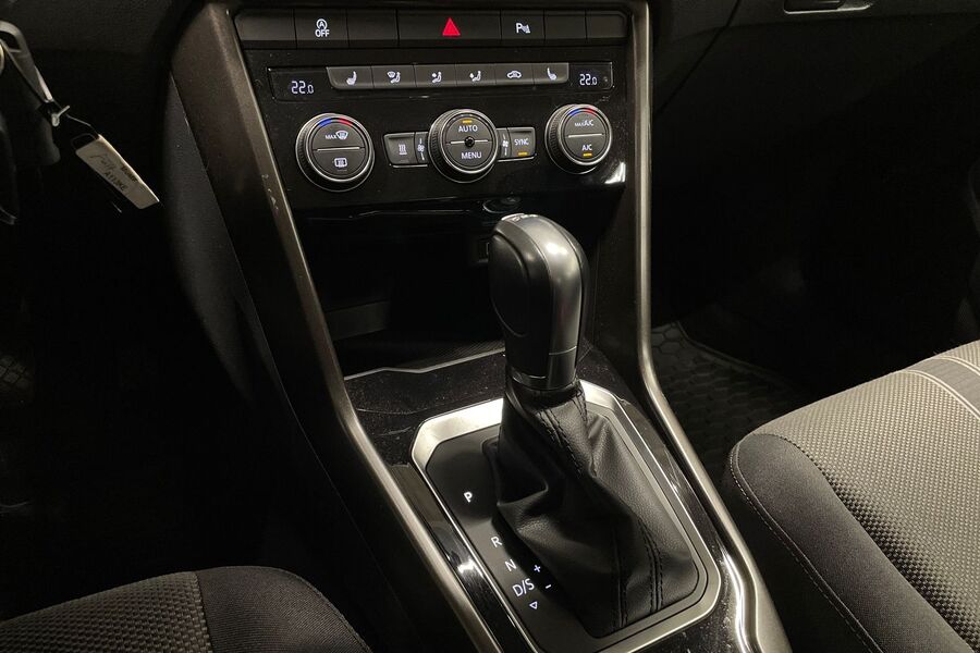 Volkswagen T-Roc vaihtoauto