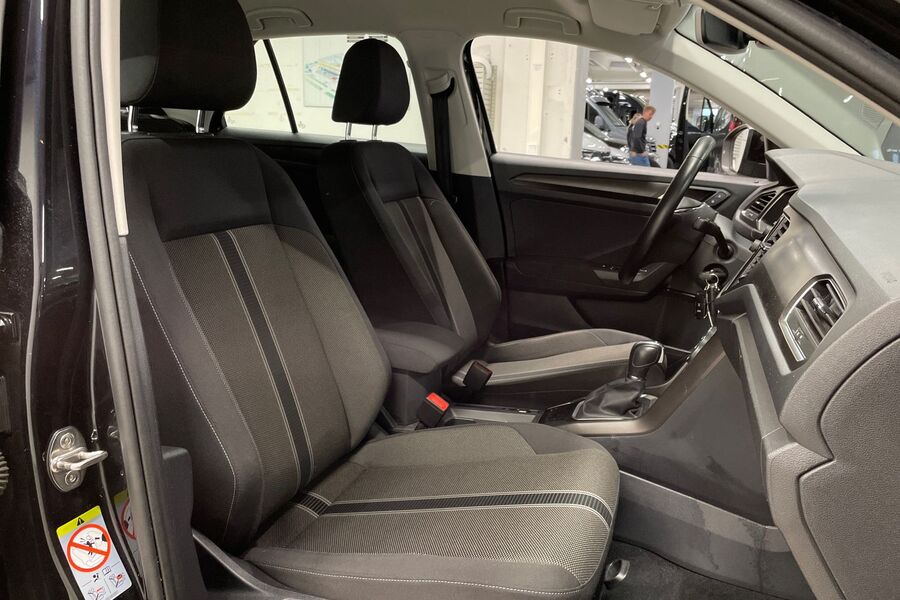 Volkswagen T-Roc vaihtoauto