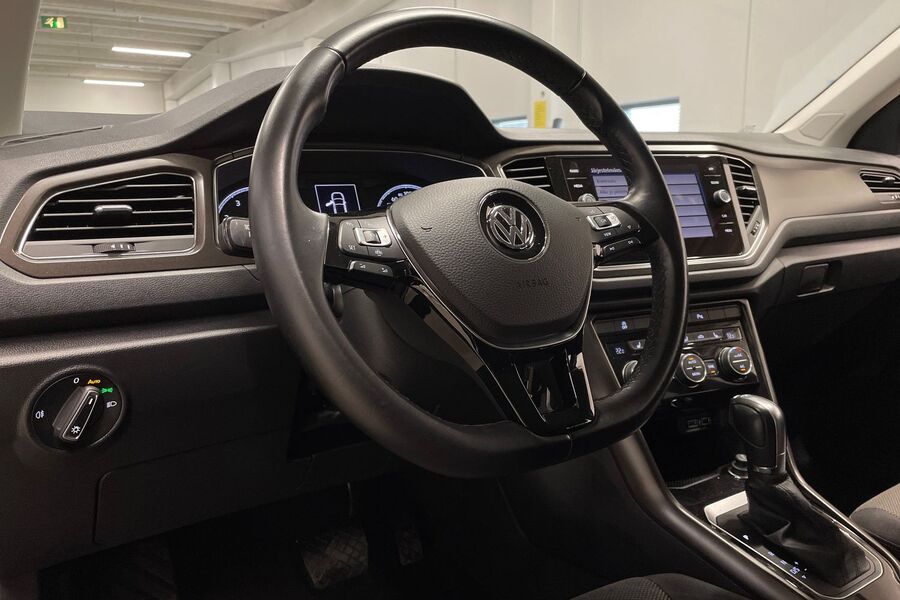 Volkswagen T-Roc vaihtoauto