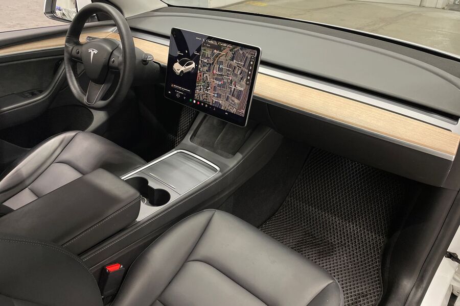 Tesla Model Y vaihtoauto