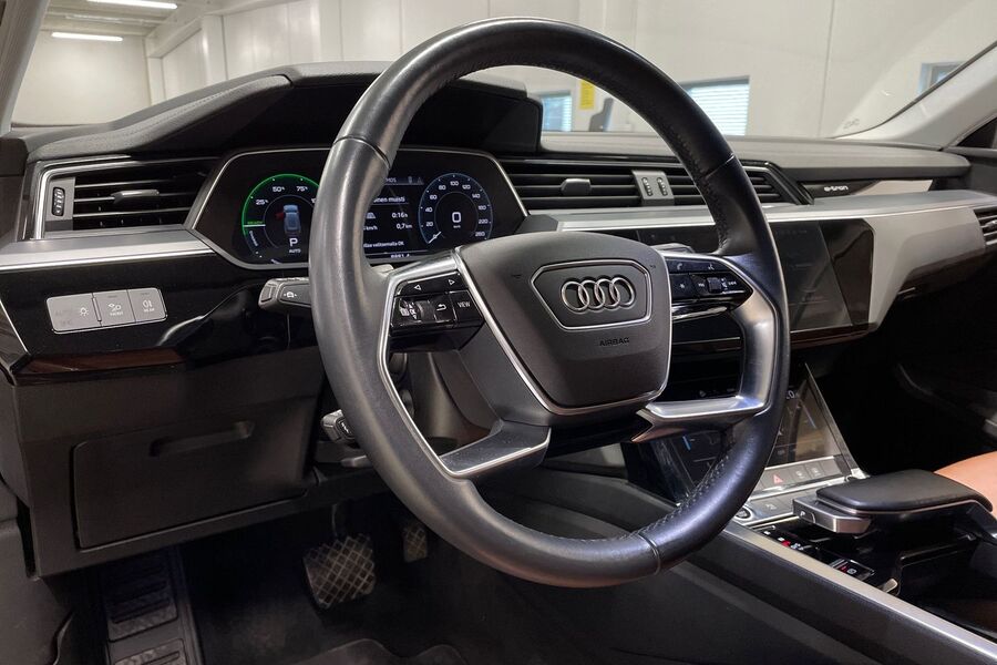 Audi e-tron vaihtoauto