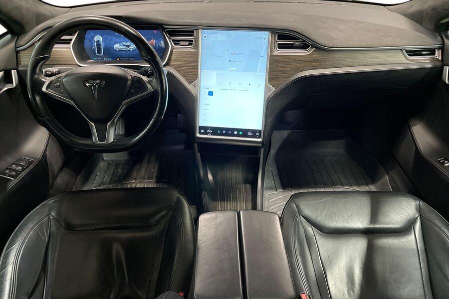 Tesla Model S vaihtoauto