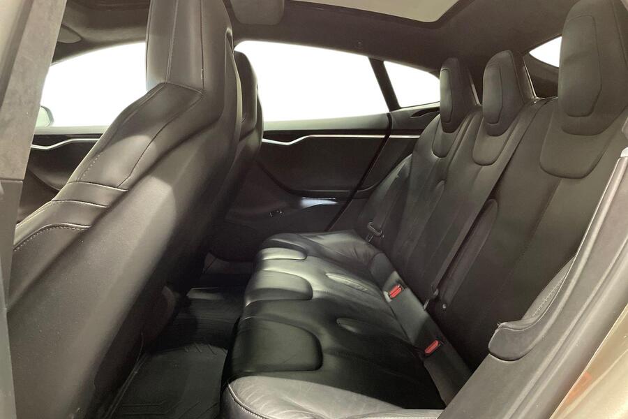 Tesla Model S vaihtoauto