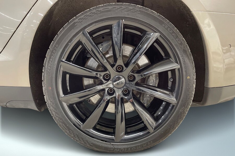 Tesla Model S vaihtoauto