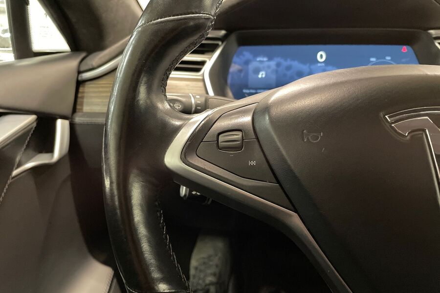 Tesla Model S vaihtoauto