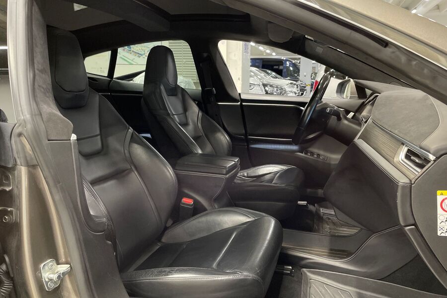 Tesla Model S vaihtoauto