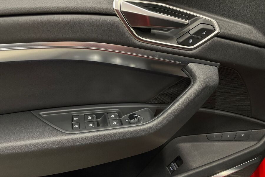 Audi Q8 e-tron vaihtoauto