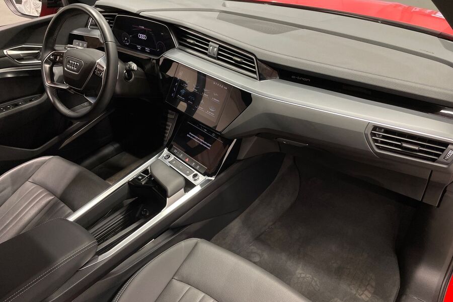 Audi Q8 e-tron vaihtoauto