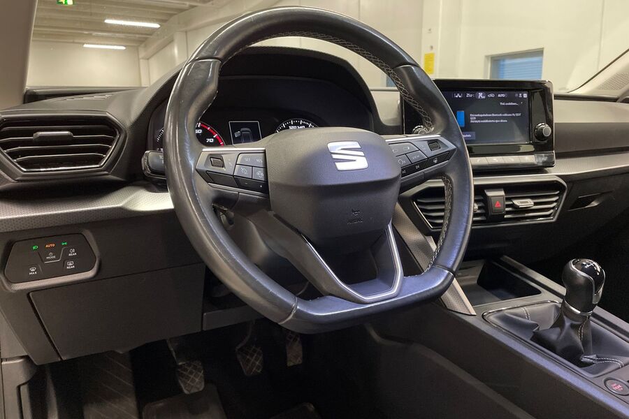 SEAT Leon Sportstourer vaihtoauto