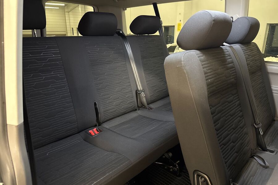 Volkswagen Caravelle vaihtoauto