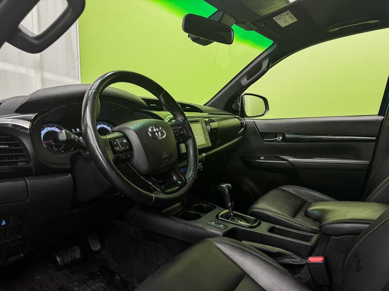 Toyota Hilux vaihtoauto