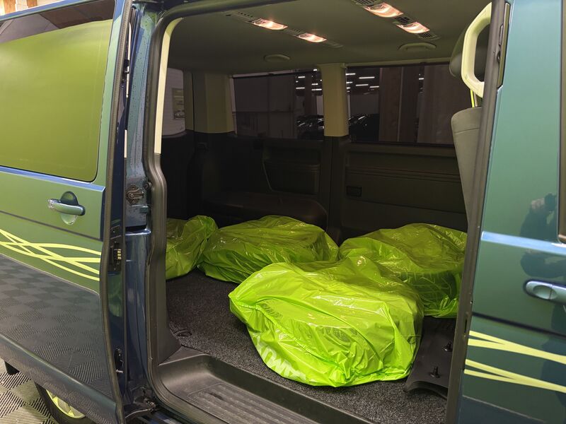 Volkswagen Caravelle vaihtoauto