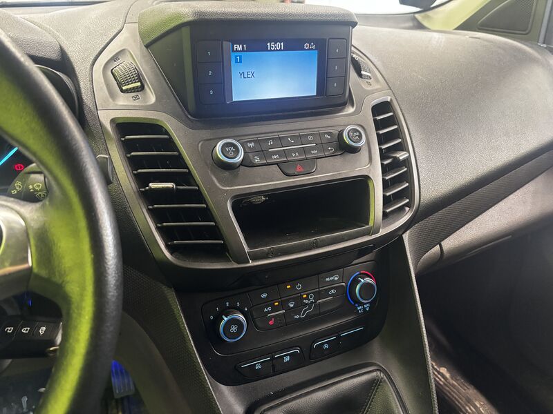 Ford Transit Connect vaihtoauto