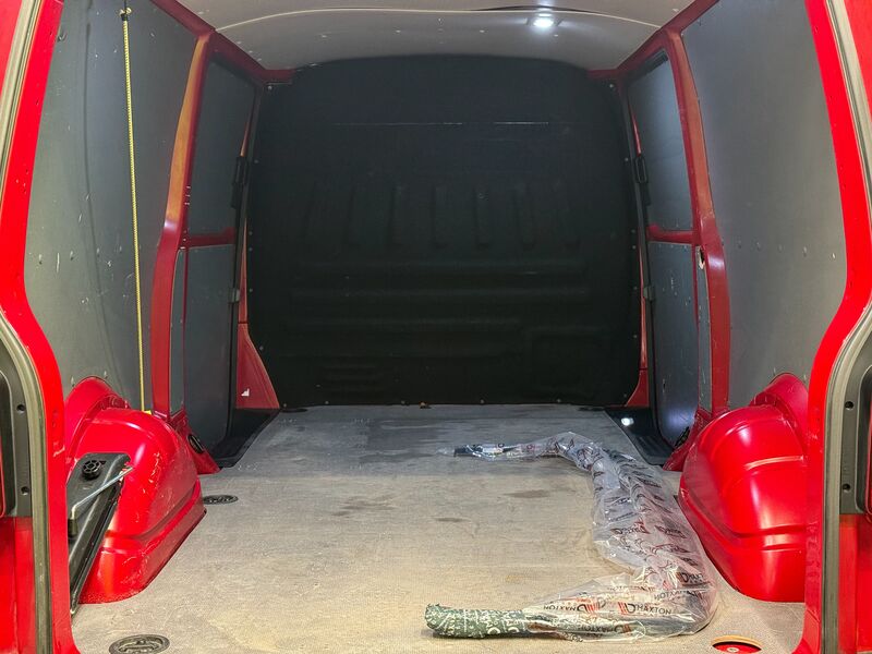 Volkswagen Transporter vaihtoauto