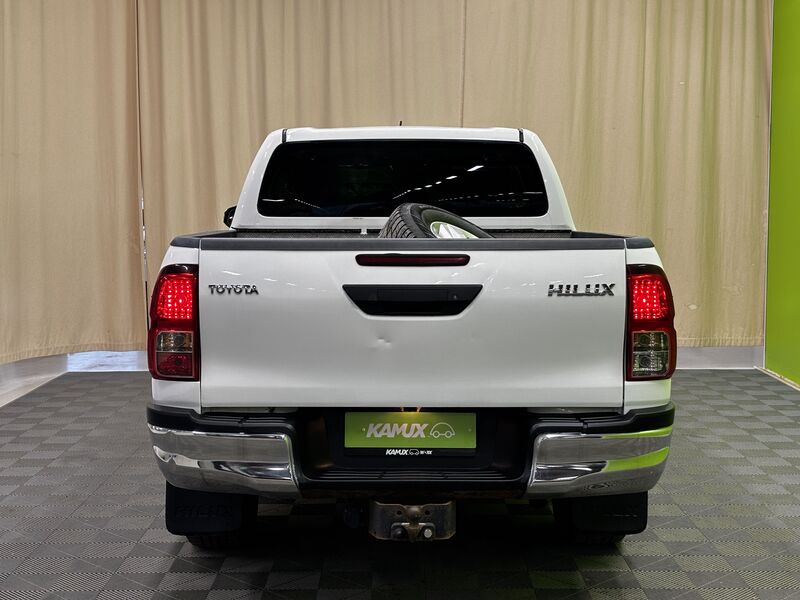 Toyota Hilux vaihtoauto