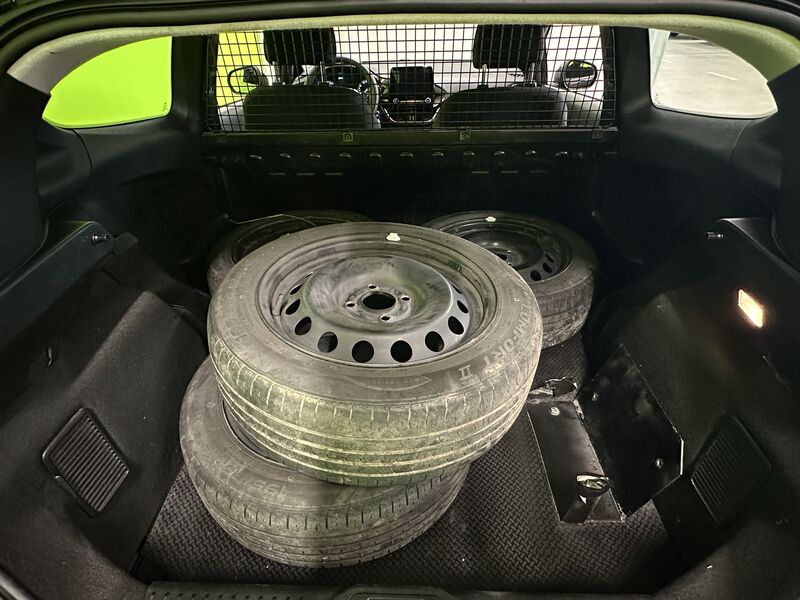 Ford Fiesta Van vaihtoauto