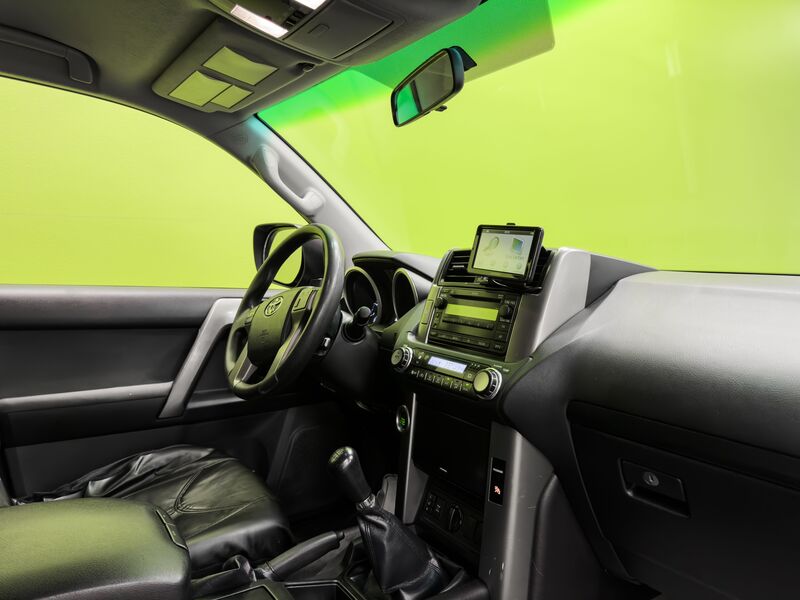 Toyota Land Cruiser vaihtoauto