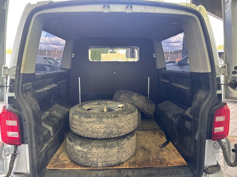 Volkswagen Caravelle vaihtoauto